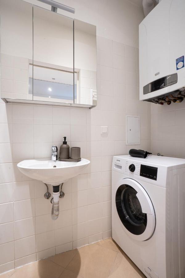 Comfortable, Balcony Apartment - Quick Access To Vienna'S Old Centre エクステリア 写真